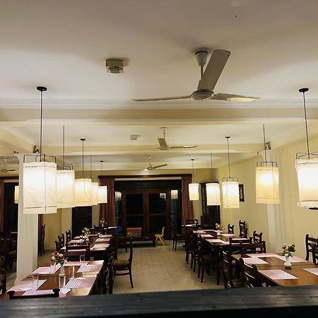 Hotel Sunflower Kataragama Extérieur photo