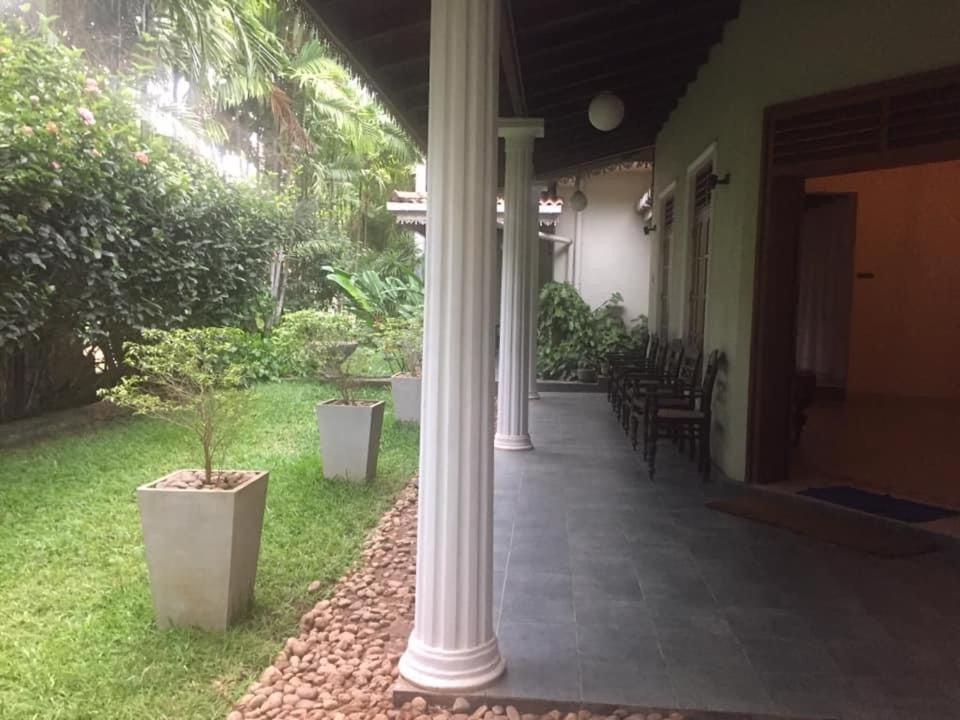 Hotel Sunflower Kataragama Extérieur photo