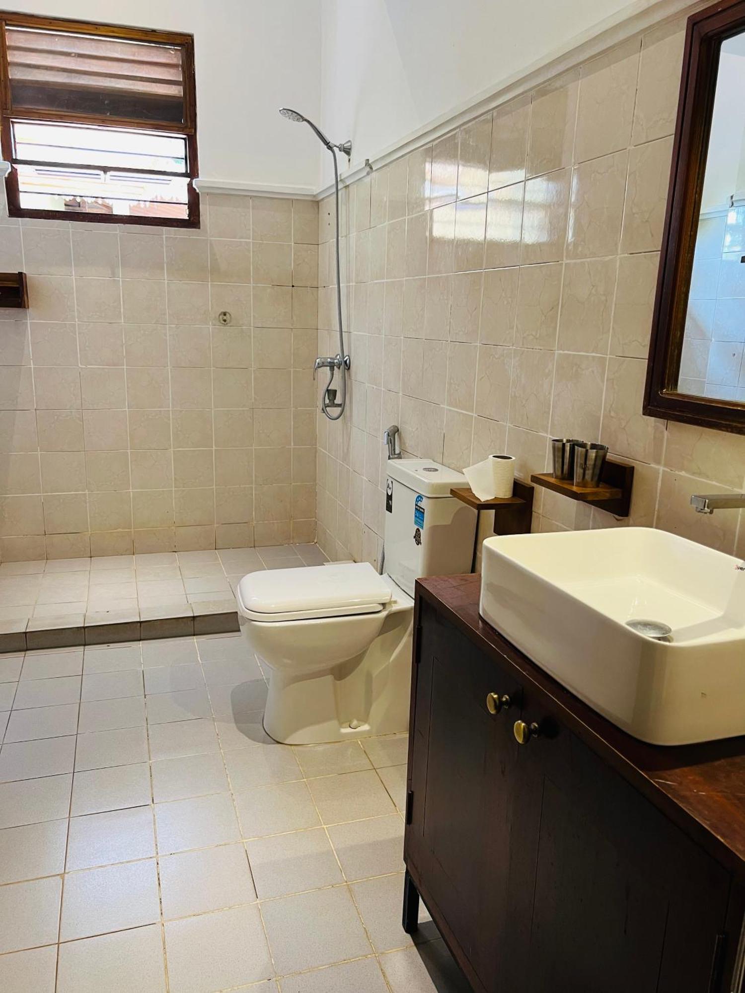 Hotel Sunflower Kataragama Extérieur photo