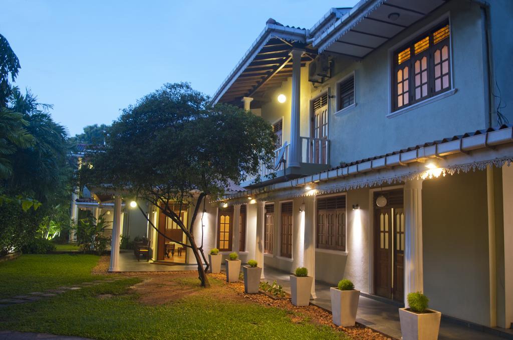 Hotel Sunflower Kataragama Extérieur photo