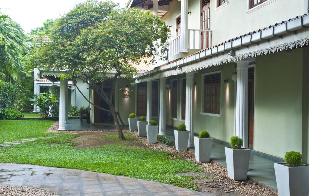 Hotel Sunflower Kataragama Extérieur photo
