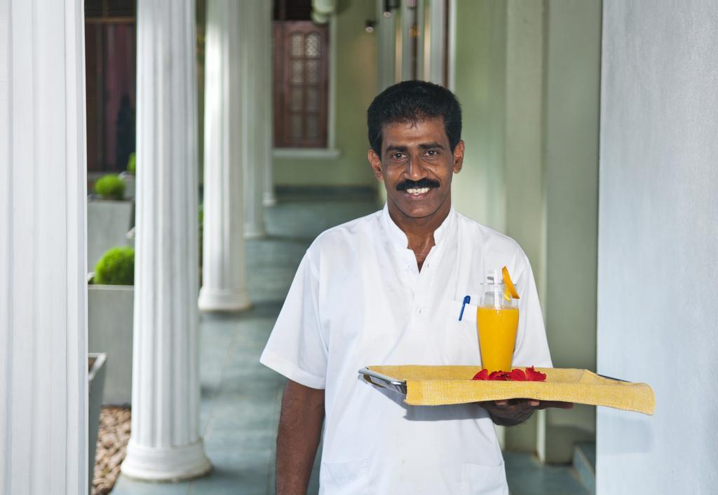 Hotel Sunflower Kataragama Extérieur photo