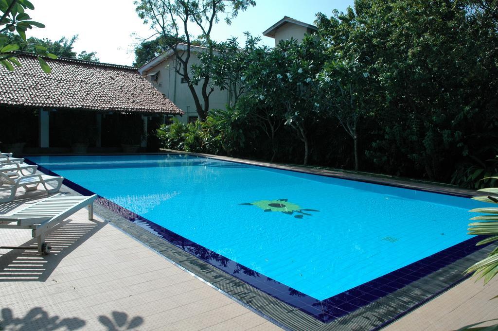 Hotel Sunflower Kataragama Extérieur photo