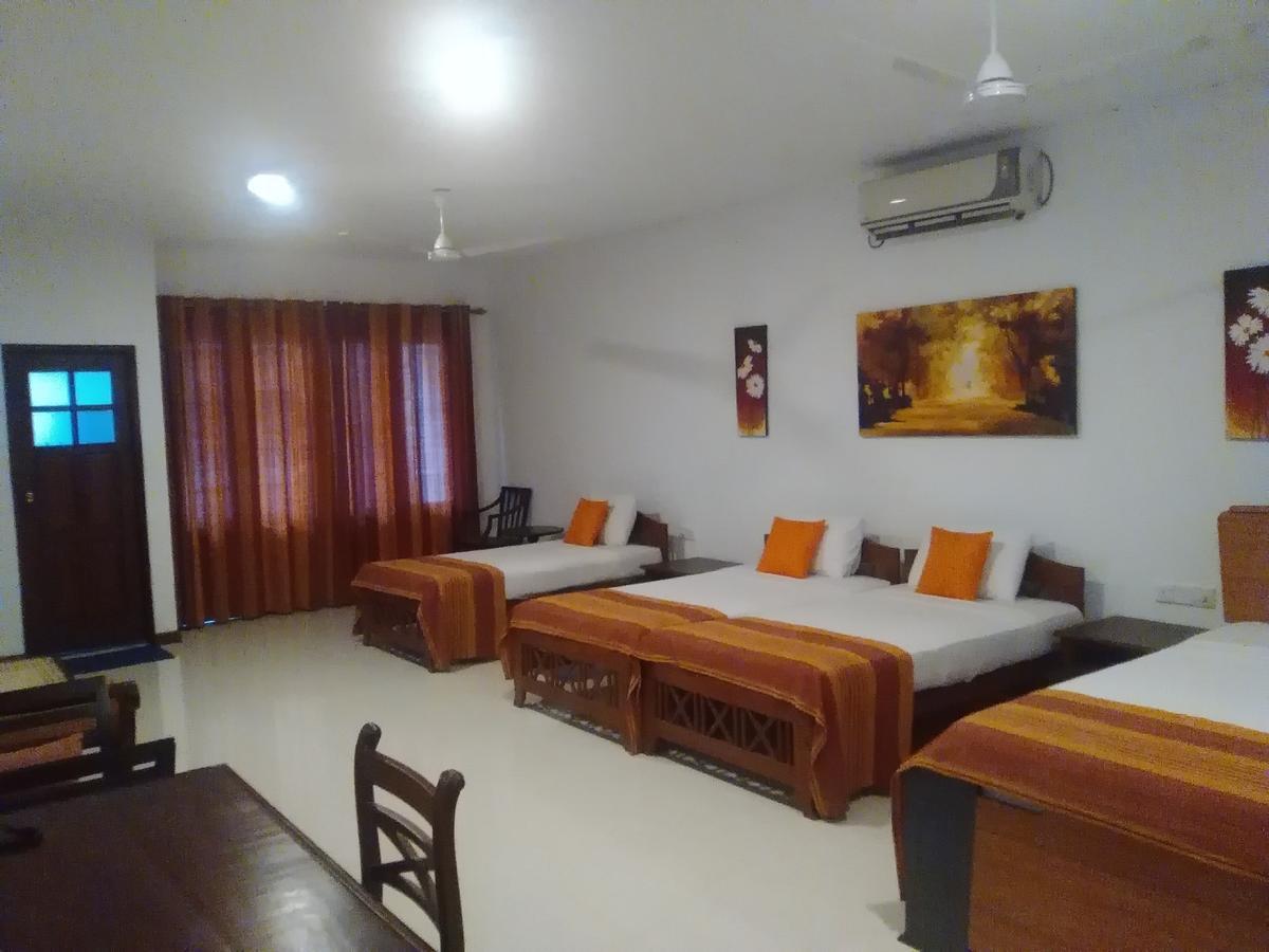 Hotel Sunflower Kataragama Extérieur photo